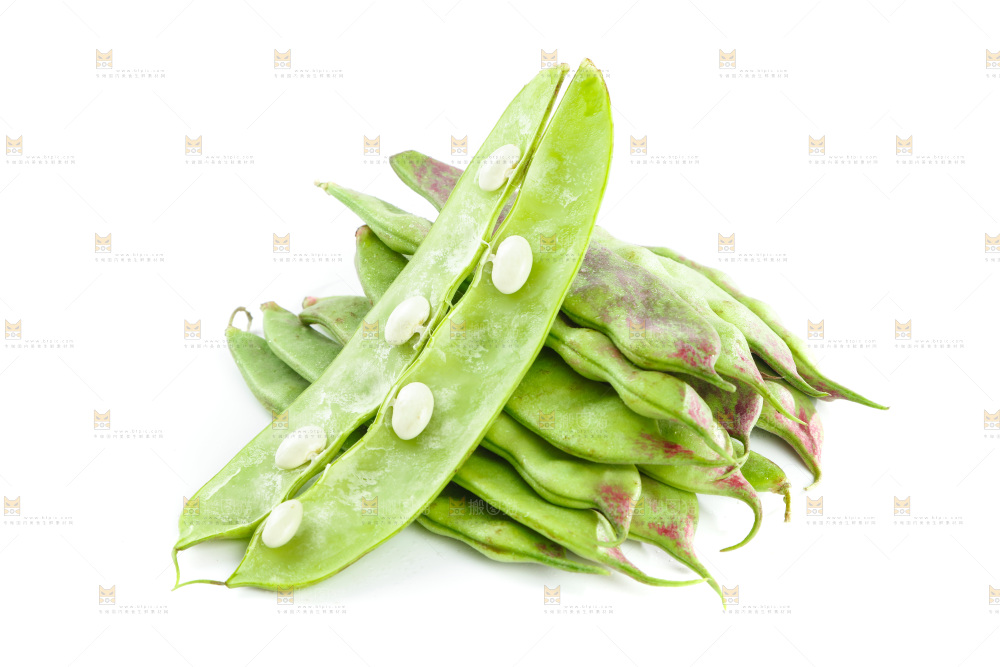 白底上的一点红油豆角