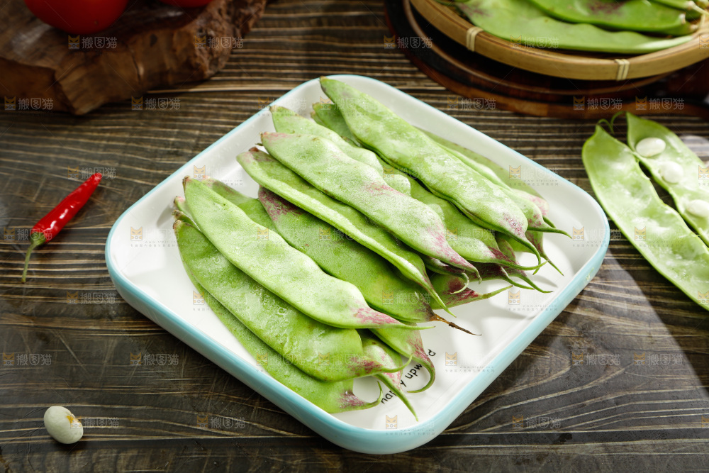 深底上的油豆角