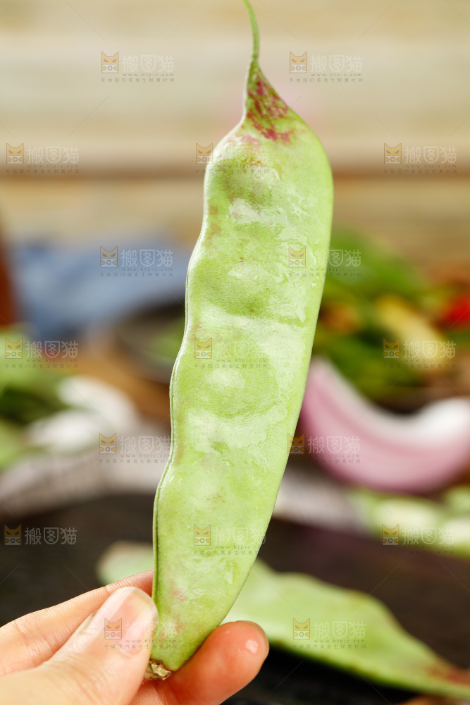 木底上的油豆角