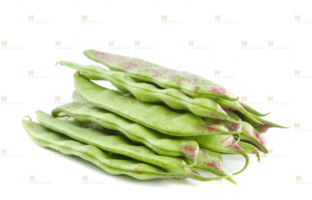 白底上的一点红油豆角