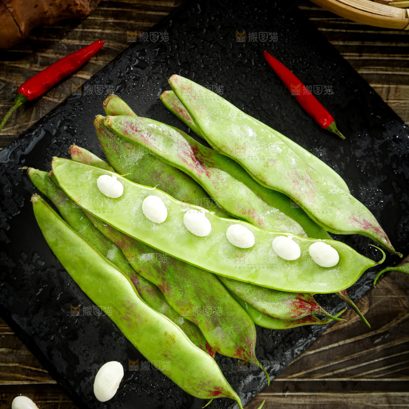 深底上的油豆角
