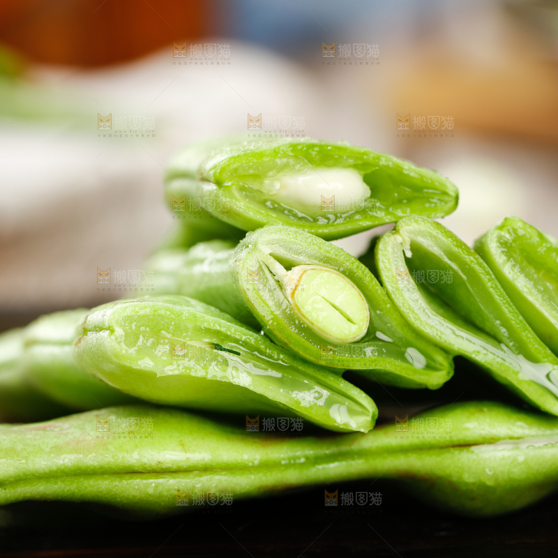 木底上的油豆角