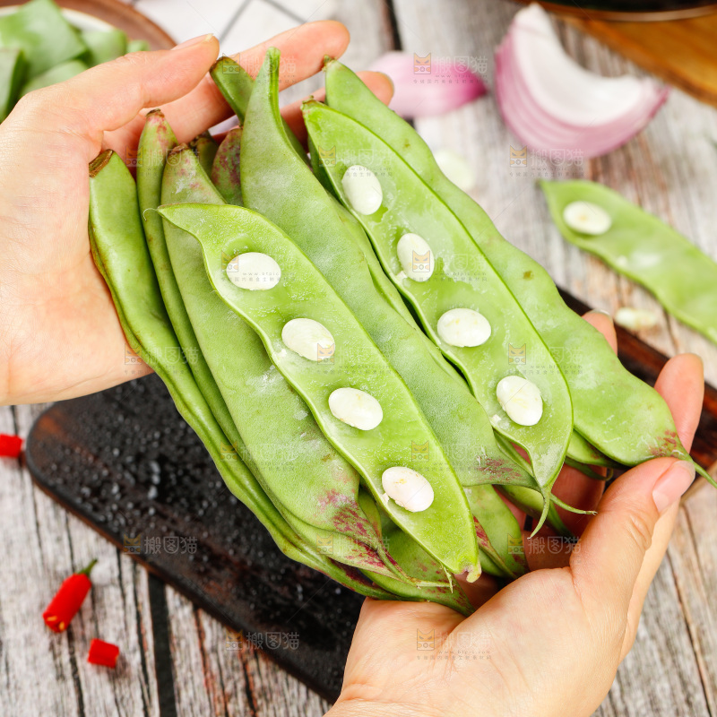 木底上的油豆角