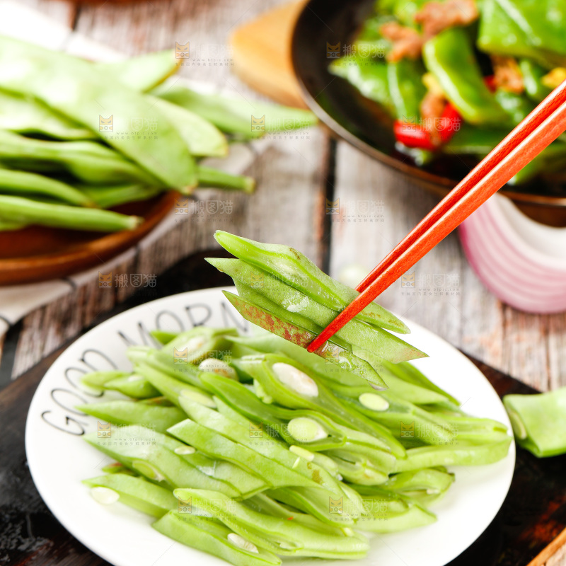 木底上的油豆角