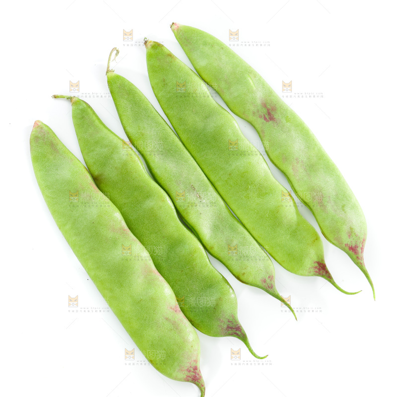白底上的一点红油豆角