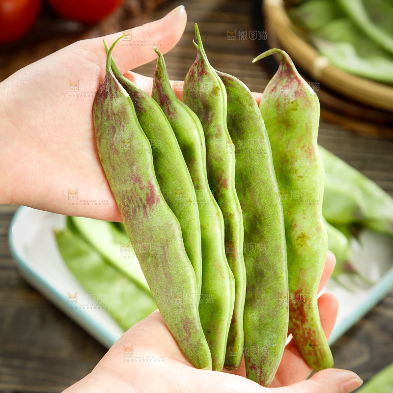 深底上的油豆角
