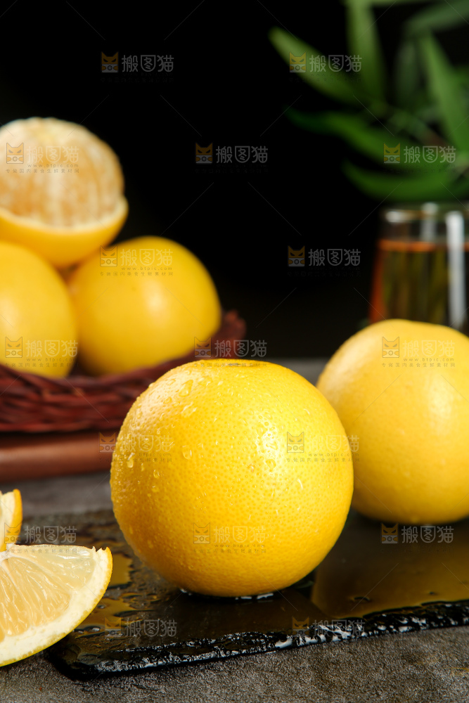 深底上的桔柚