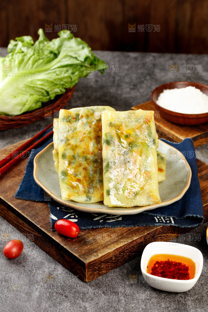 木底上的韭菜盒子