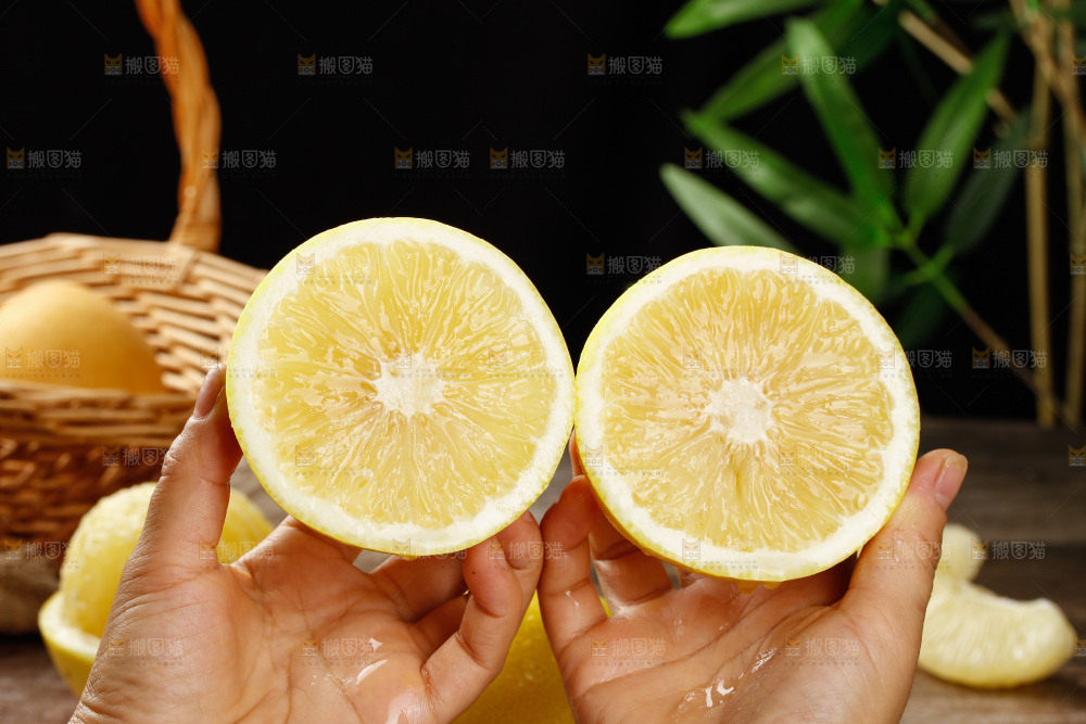 深底上的南非橙柚