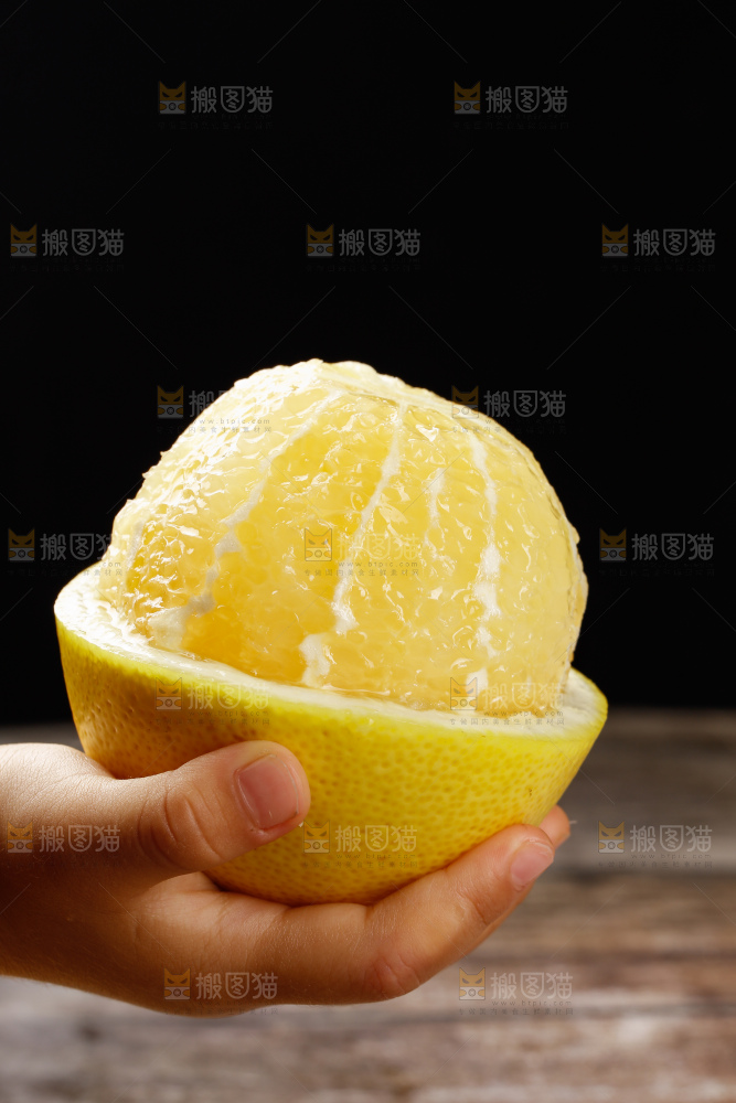 深底上的南非橙柚