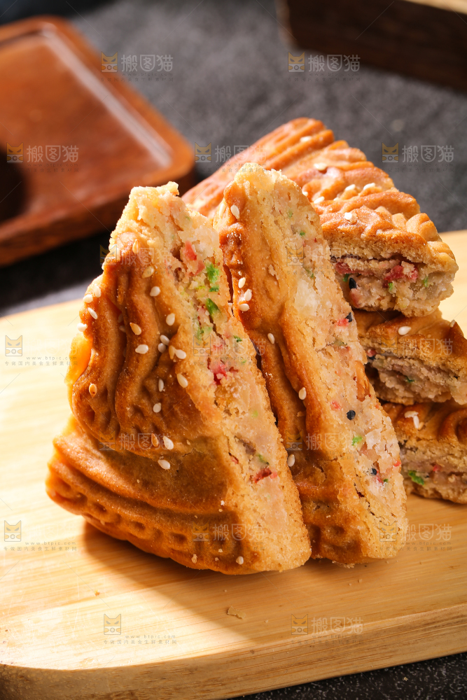 深底上的五仁大月饼