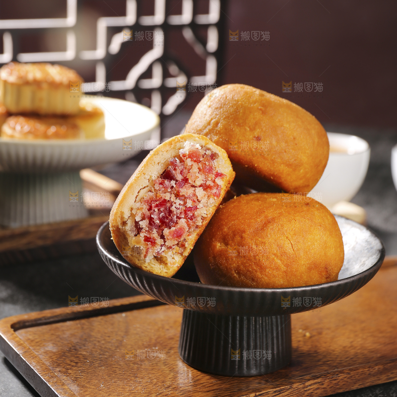 深底上的云腿月饼