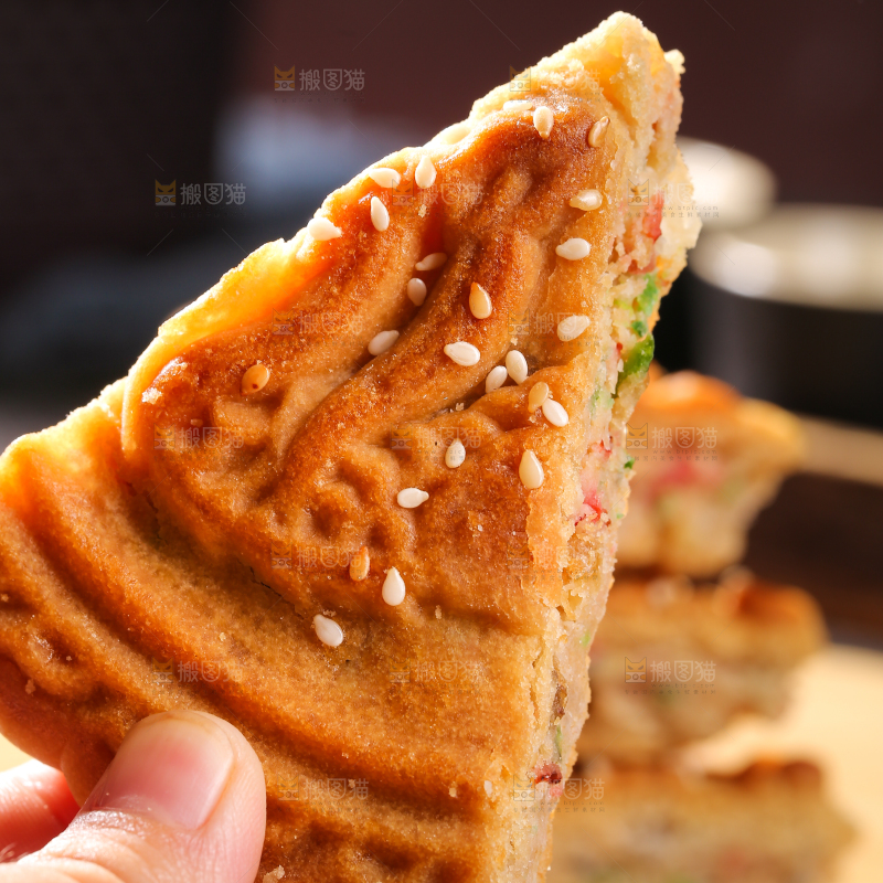 深底上的五仁大月饼