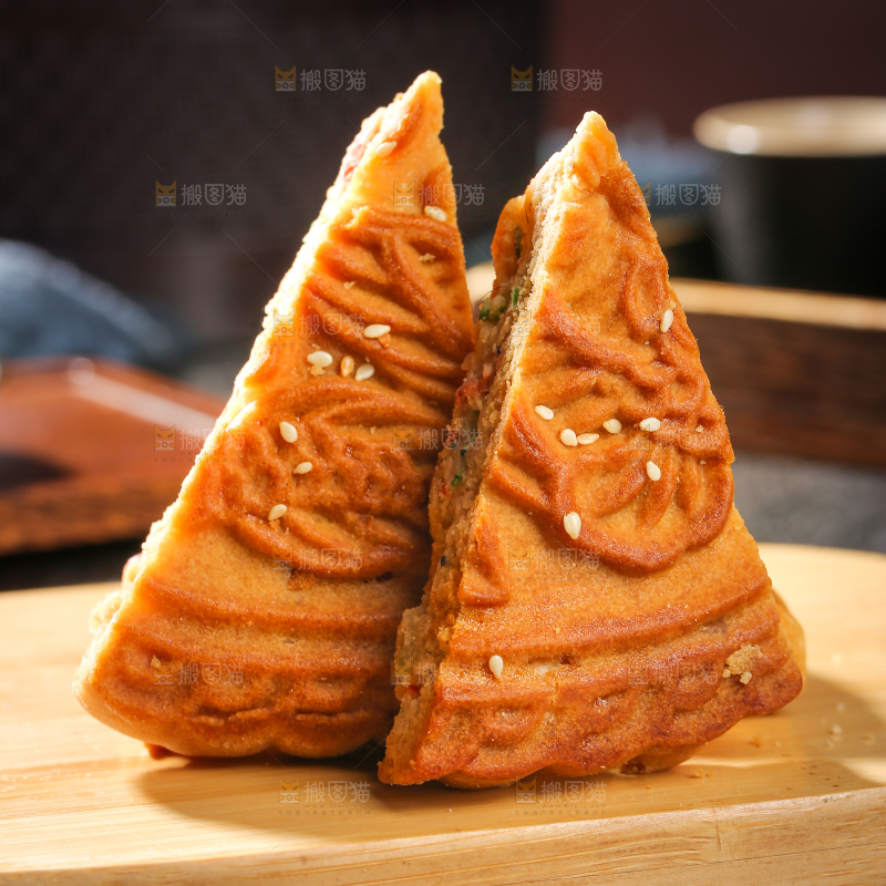 深底上的五仁大月饼