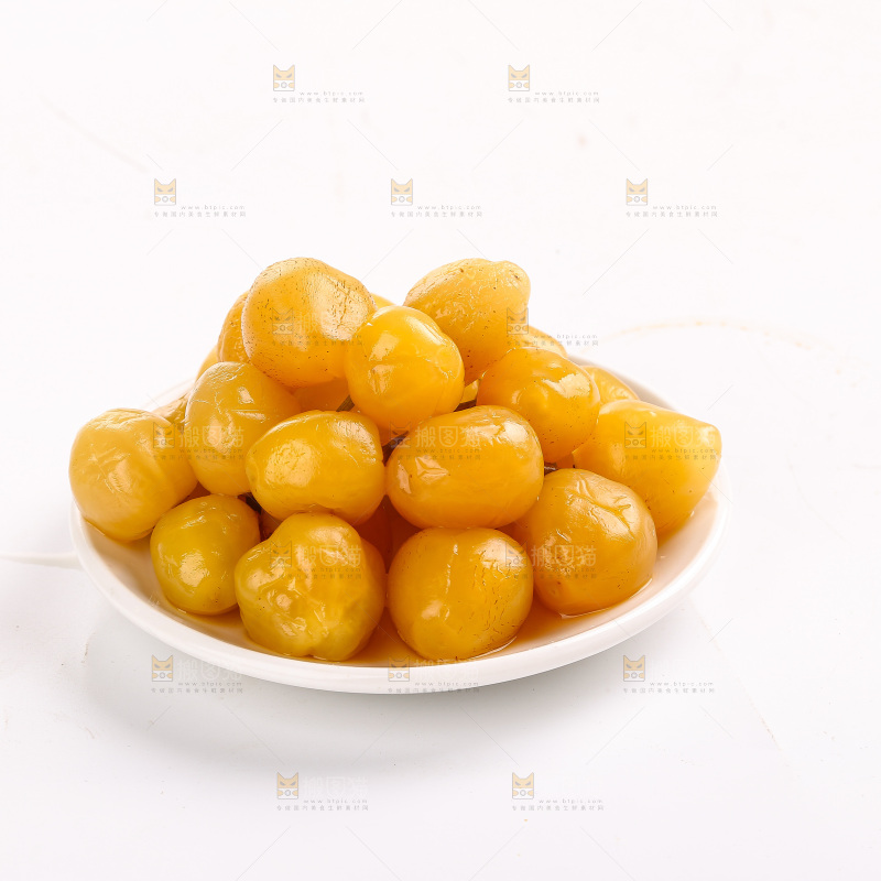 白底上的五彩泡椒