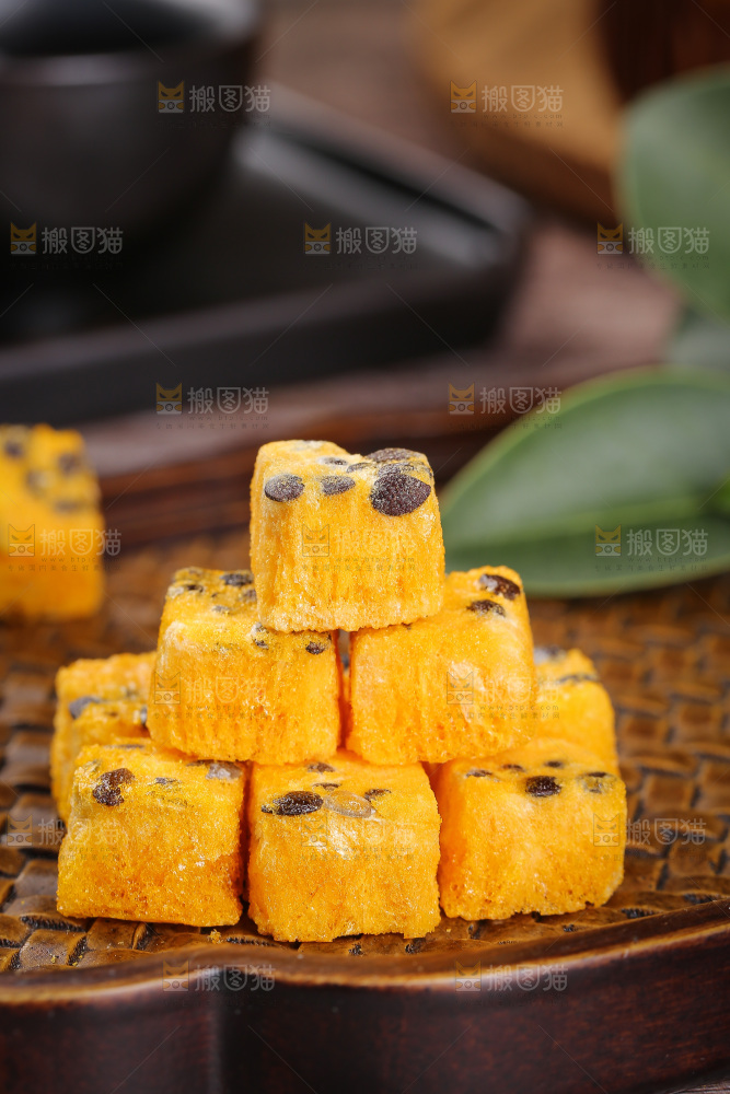 深底上的百香果块