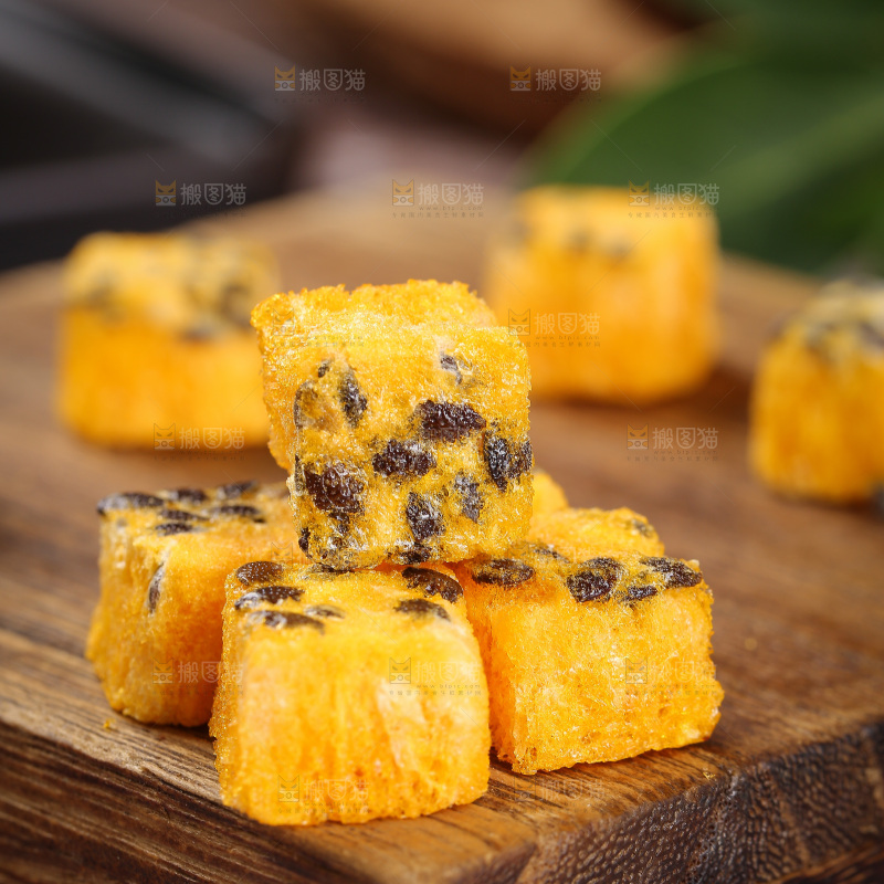深底上的百香果块