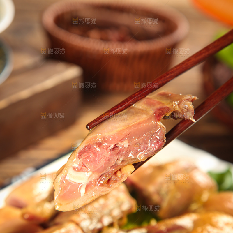 深底上的风干鸭