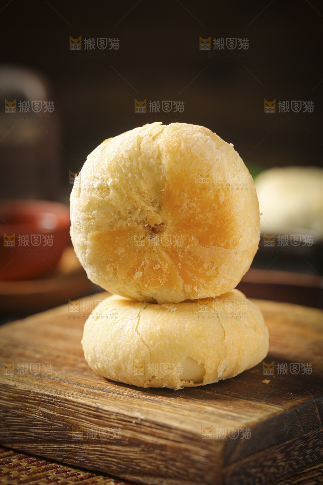 深底上的苏式月饼