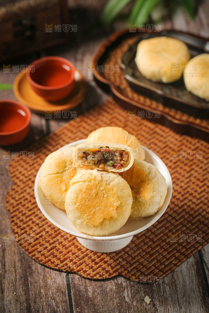 深底上的苏式月饼