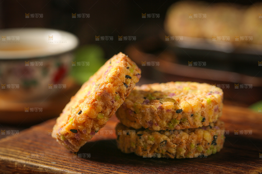 深底上的杂粮饼