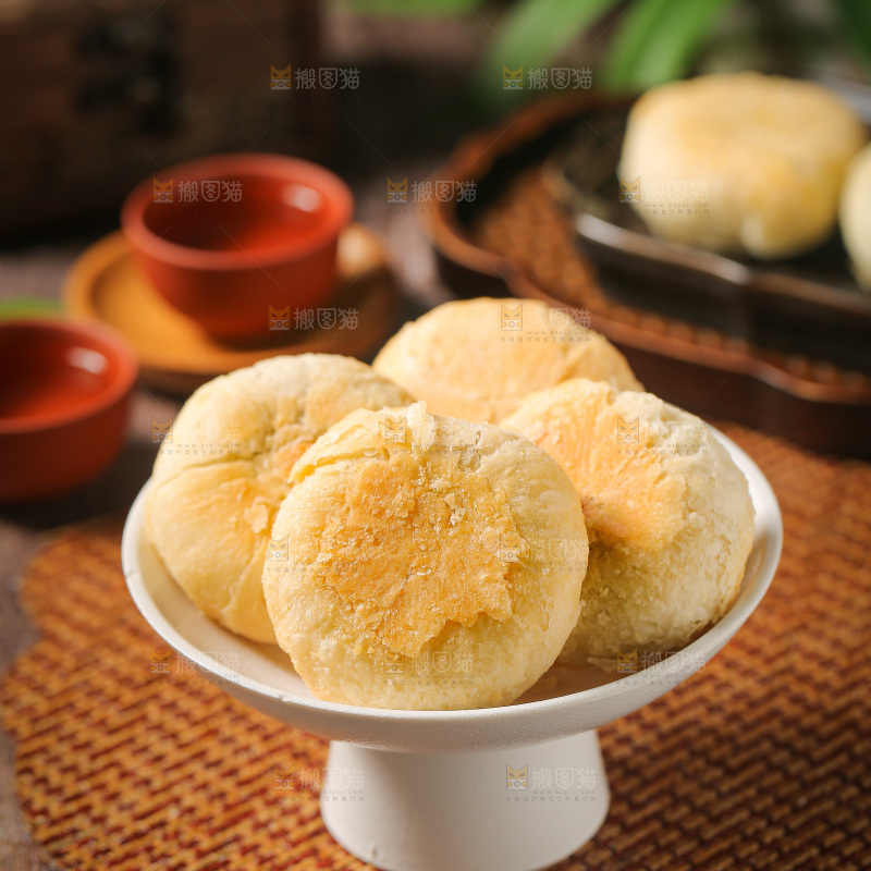 深底上的苏式月饼