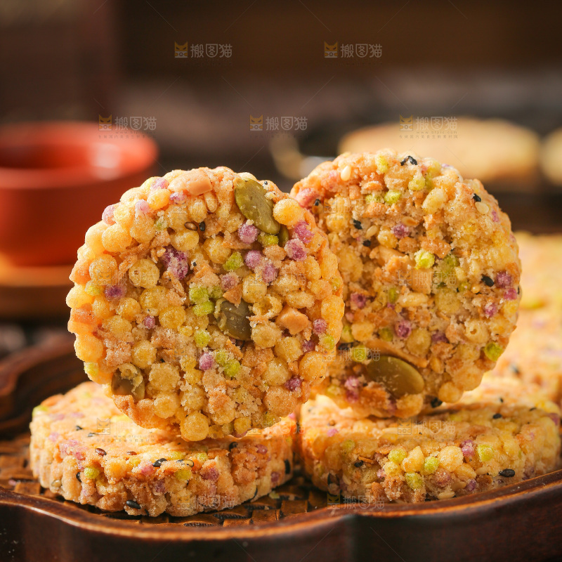 深底上的杂粮饼
