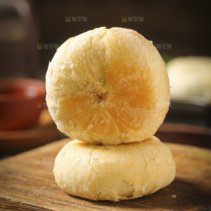 深底上的苏式月饼