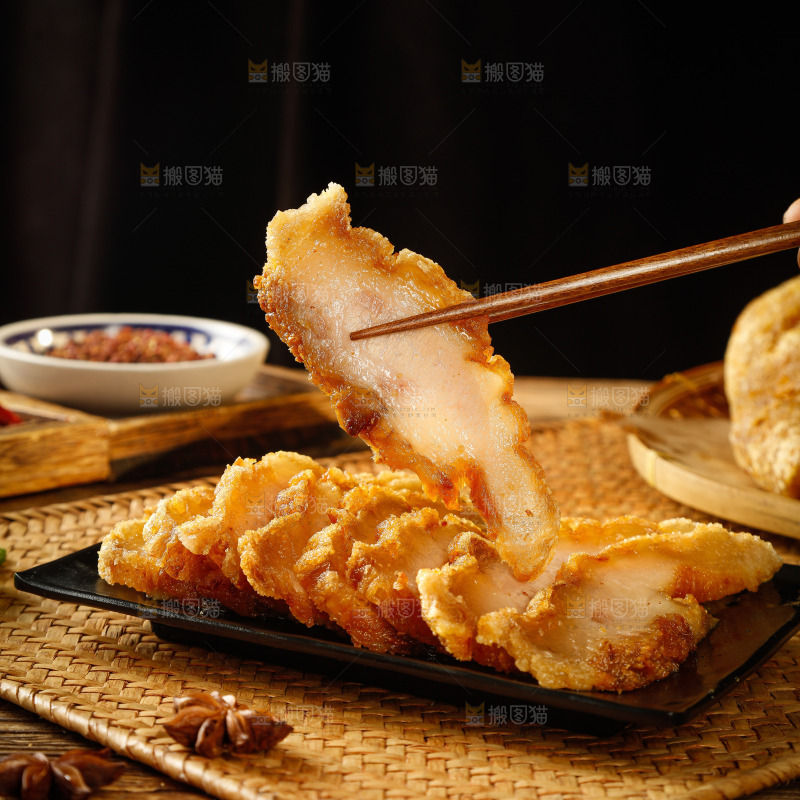 木底上的锅烧肉
