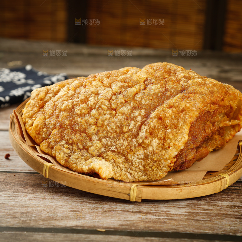 木底上的锅烧肉