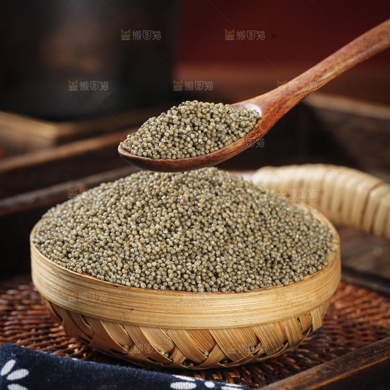 深底上的黑小米