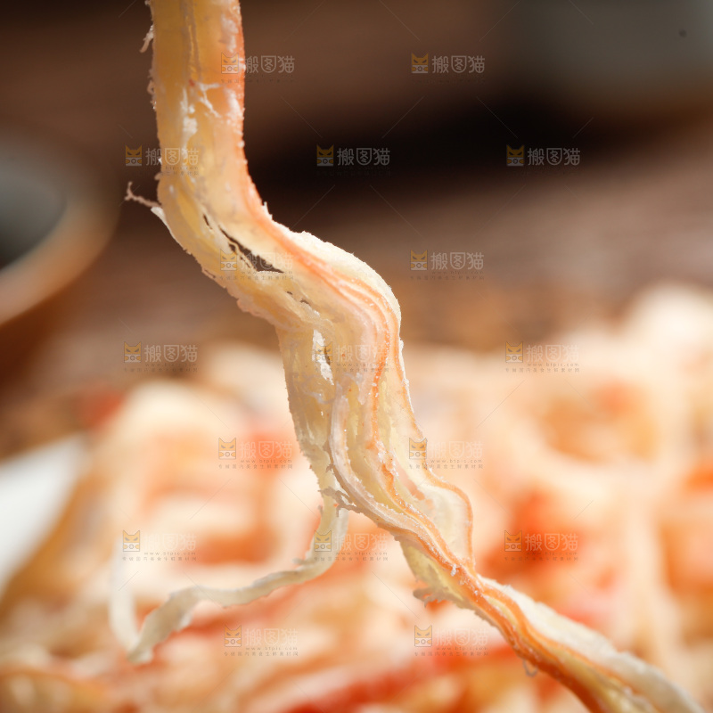 深底上的鱿鱼丝