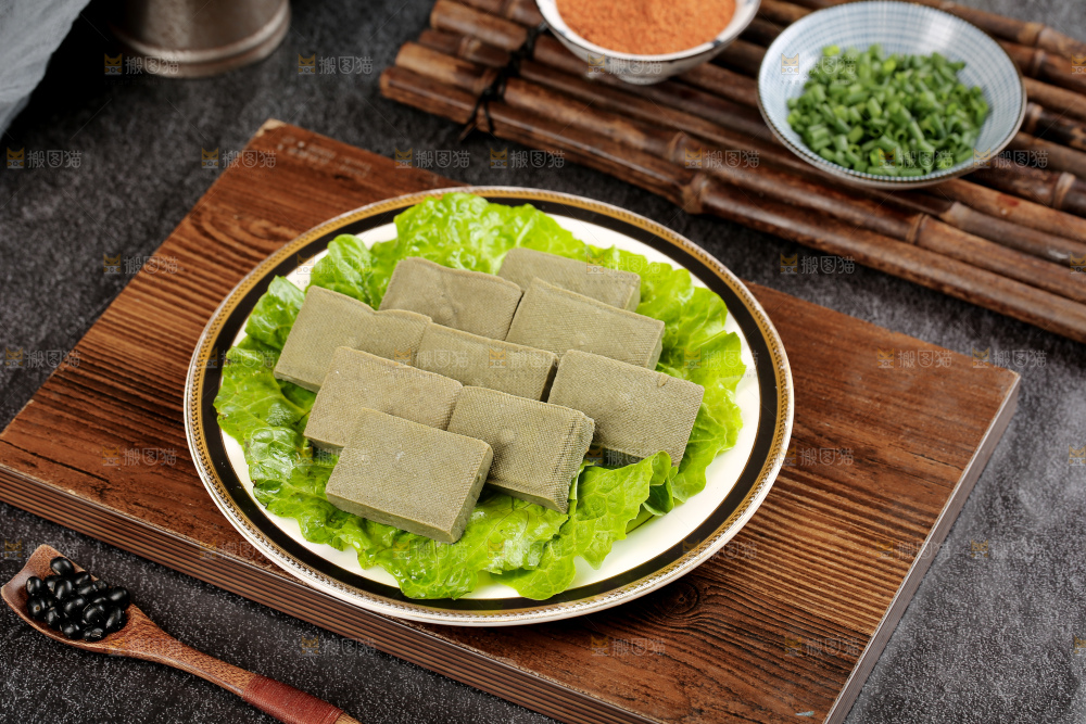 深底上的黑包浆豆腐
