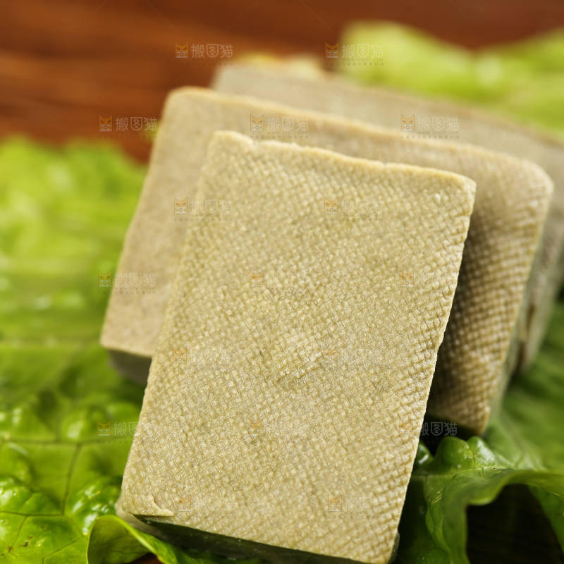 深底上的黑包浆豆腐