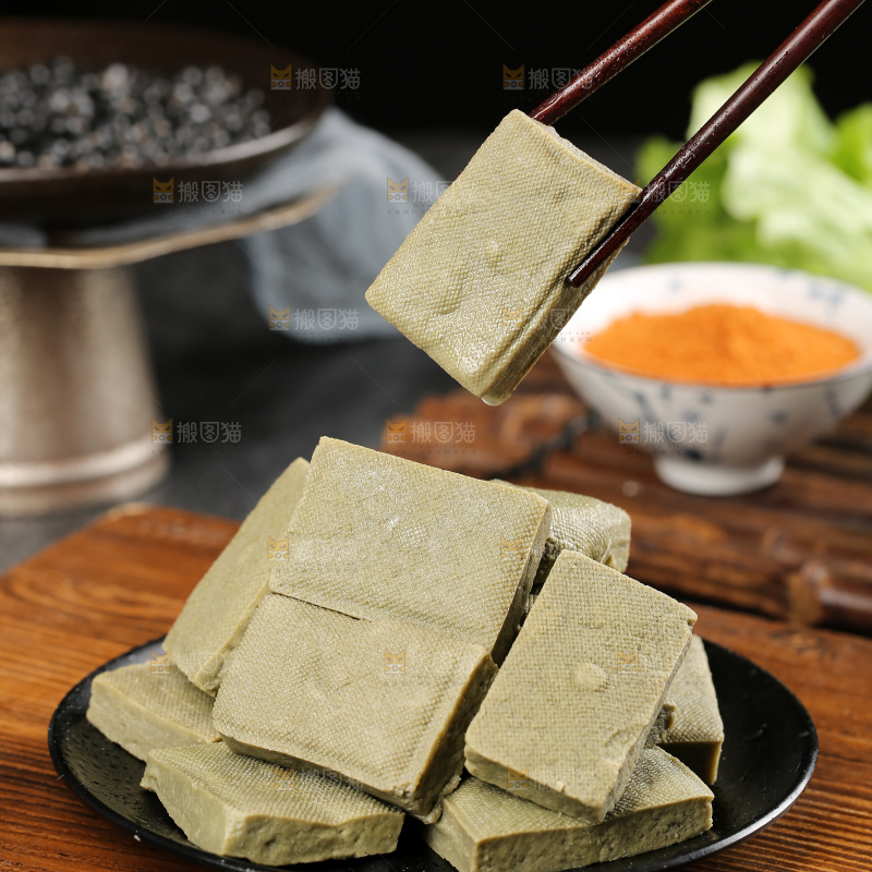深底上的黑包浆豆腐