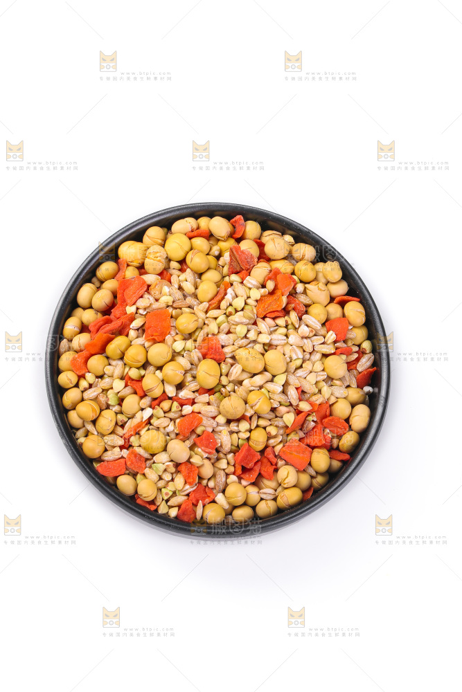 白底上的杂粮豆浆