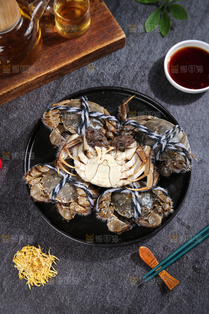 深底上的大闸蟹