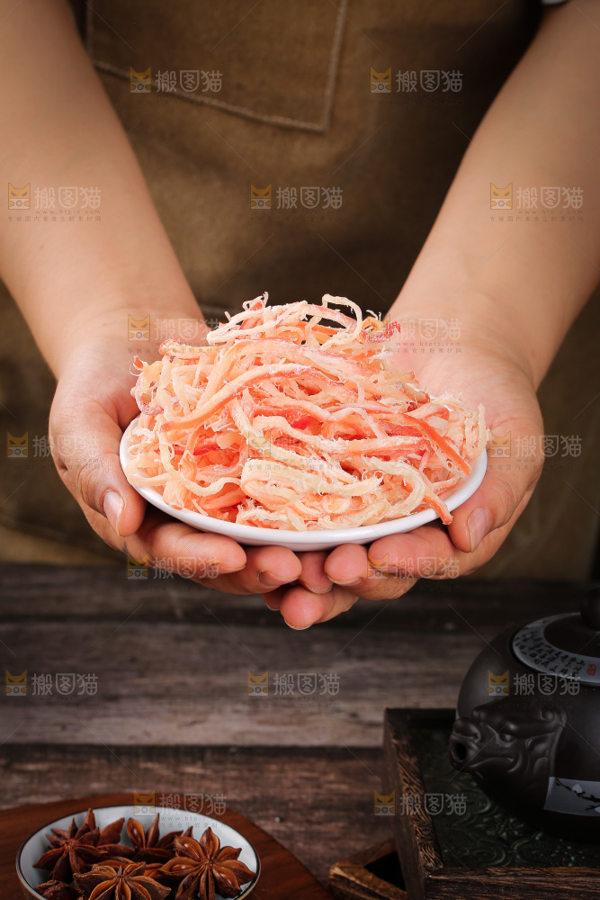 深底上的鱿鱼丝