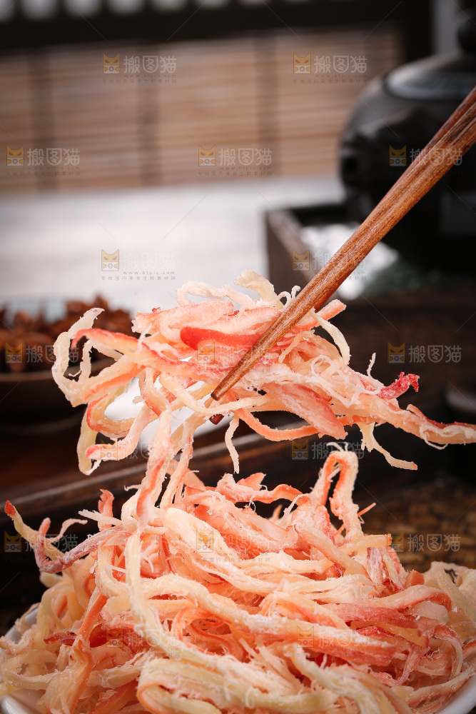 深底上的鱿鱼丝
