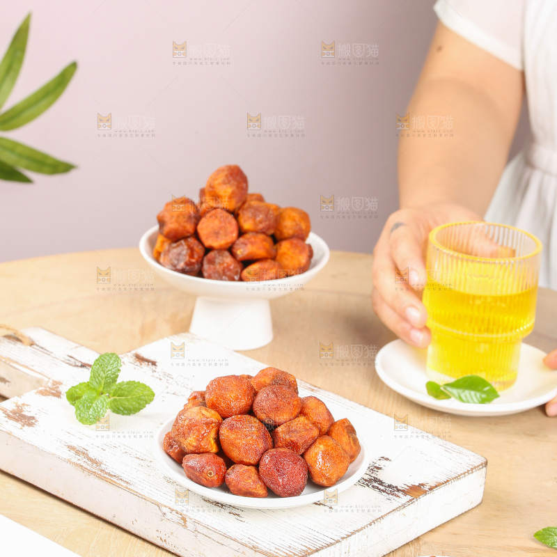 浅底上的吊干杏