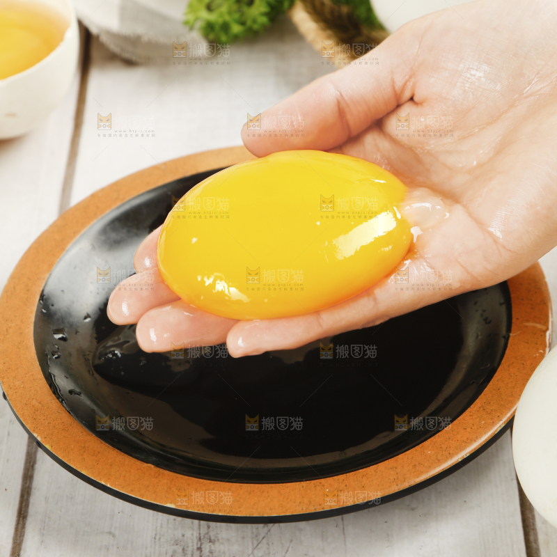 浅底上的鹅蛋