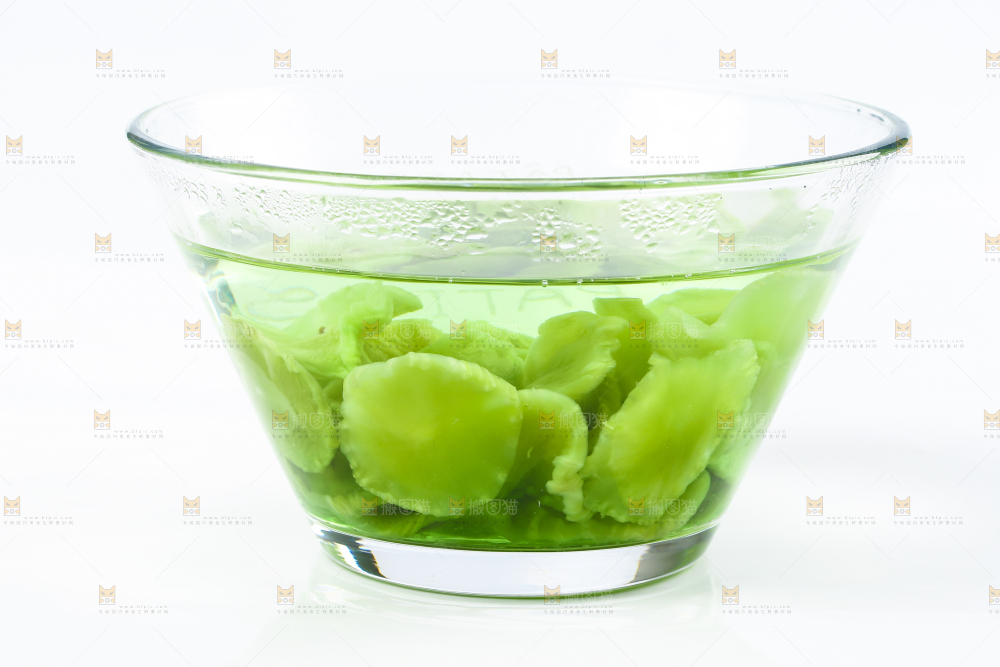 白底上的莴笋干
