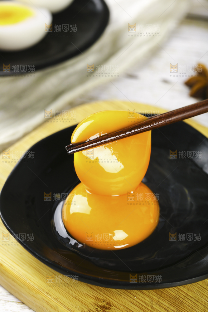 浅底上的鸭蛋