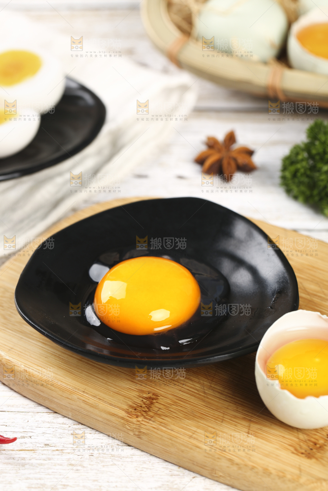 浅底上的鸭蛋