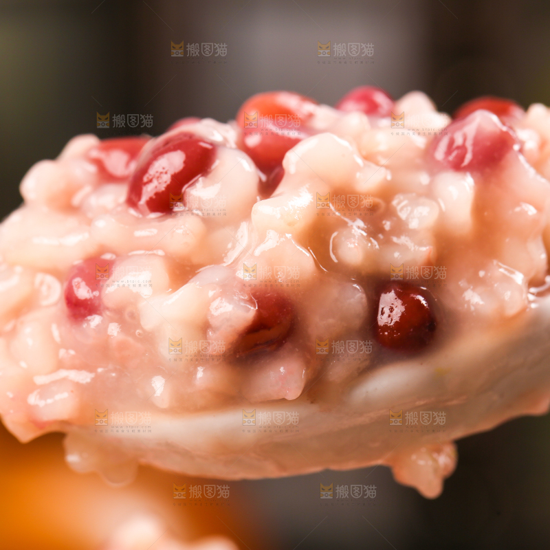 木底上的红豆粥