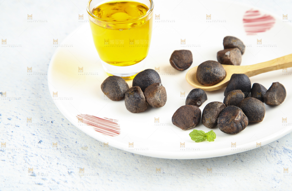 浅底上的茶籽