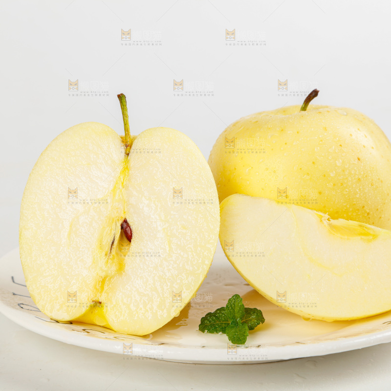 白底上的王林苹果