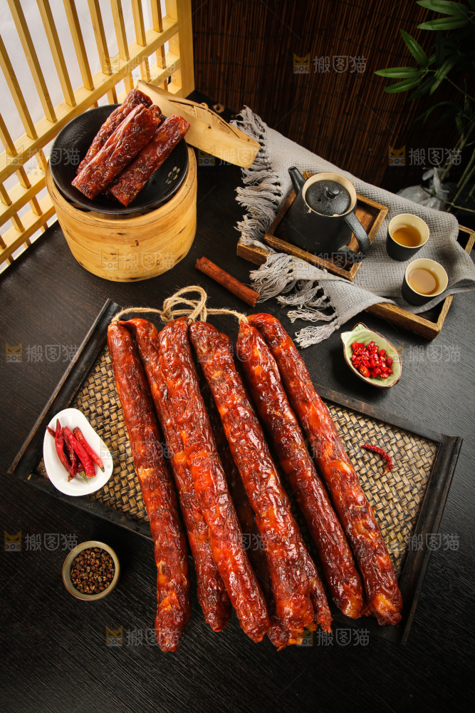 深底上的麻辣香肠