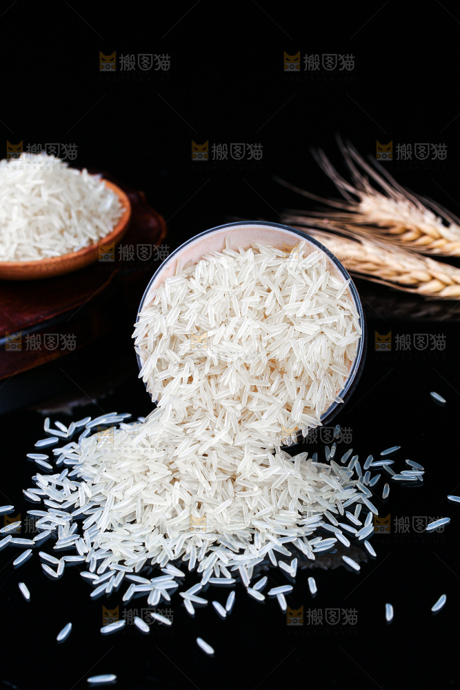 深底上的猫牙米