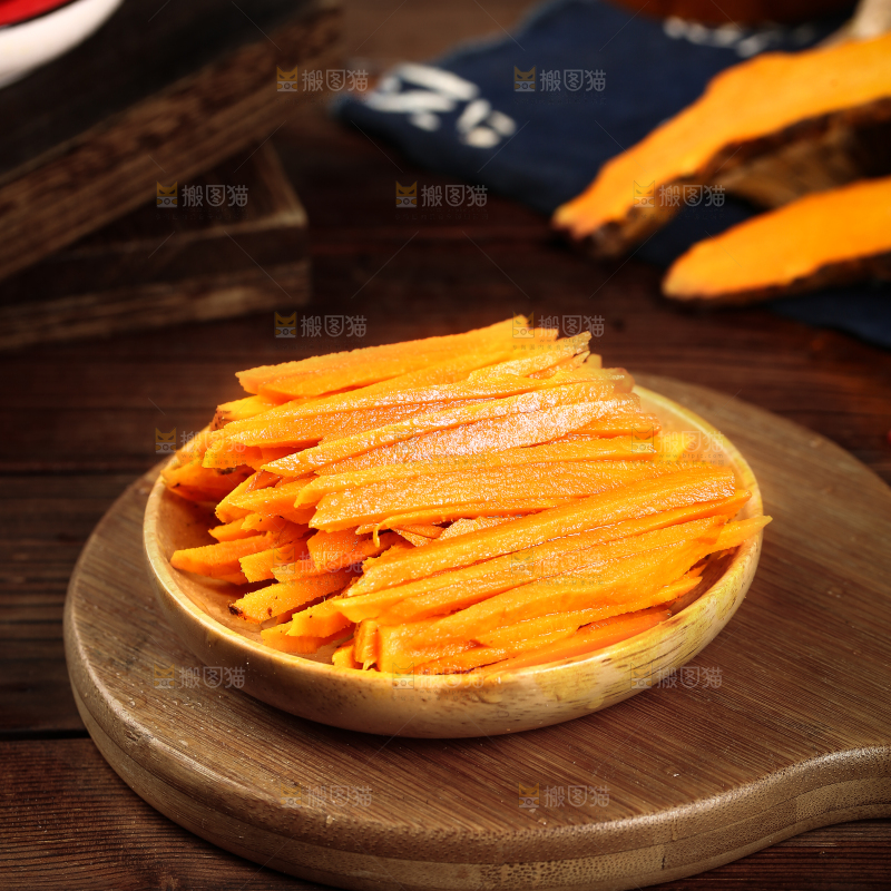深底上的姜黄